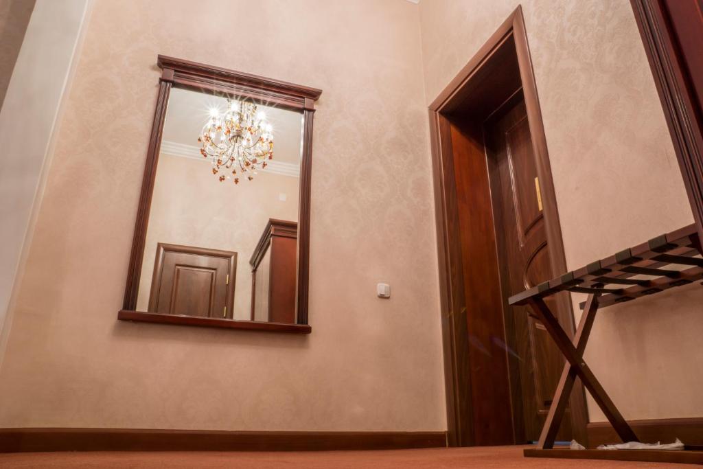 Ar Nuvo Hotel Karagandy Δωμάτιο φωτογραφία